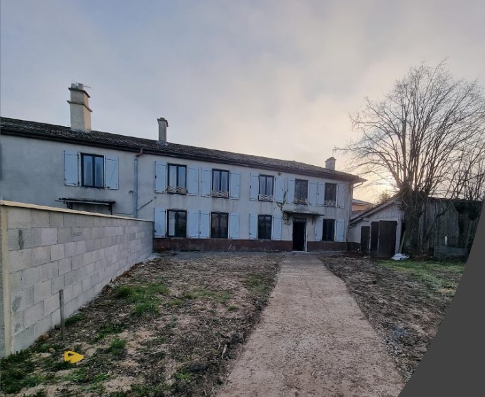 Dracé, extérieur avant travaux