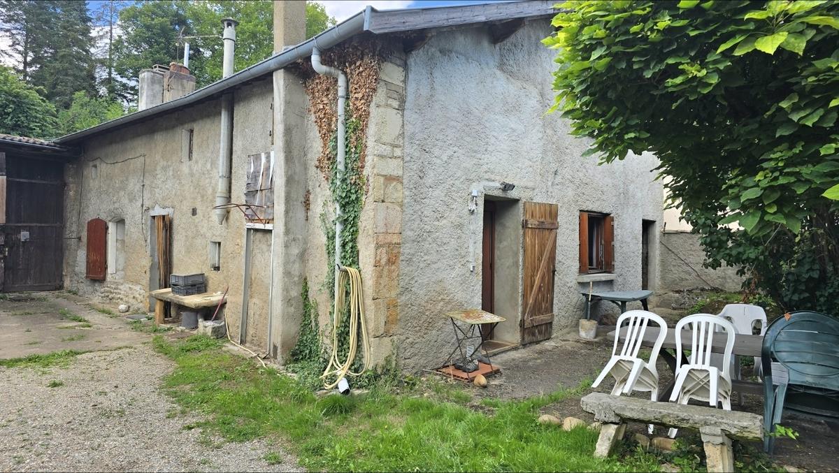 Corps de ferme à Reyrieux, Ain